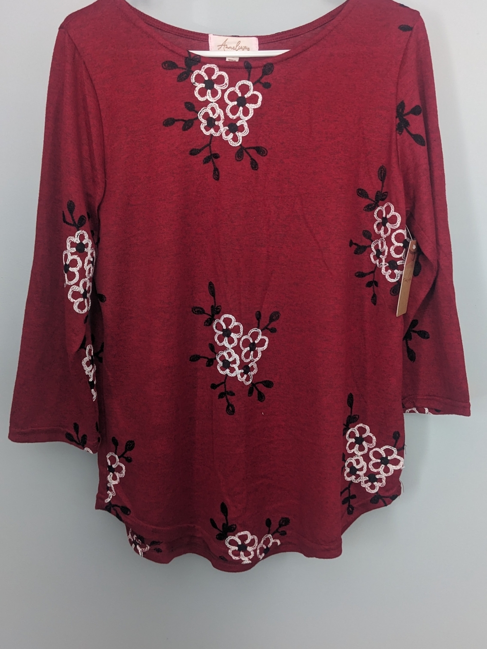 Annalee Red Scoop Neck Floral Embroidered Knit Sweater M NWT